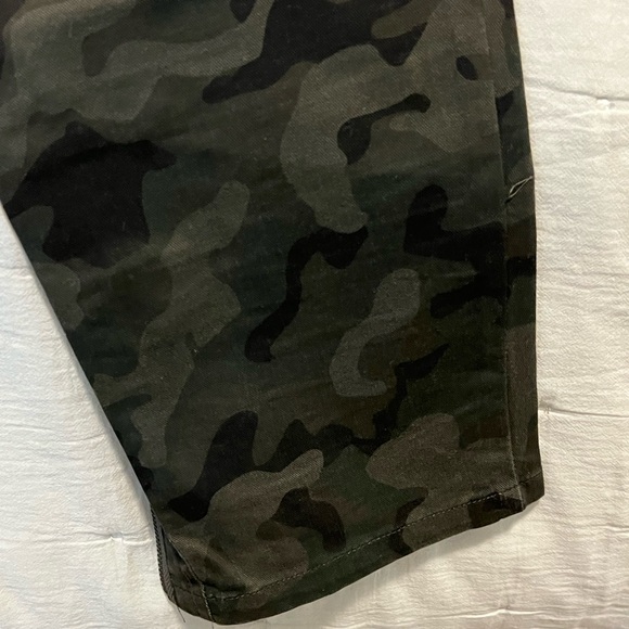 Zanerobe Utility Pants (Army Print) - Picture 7 of 8